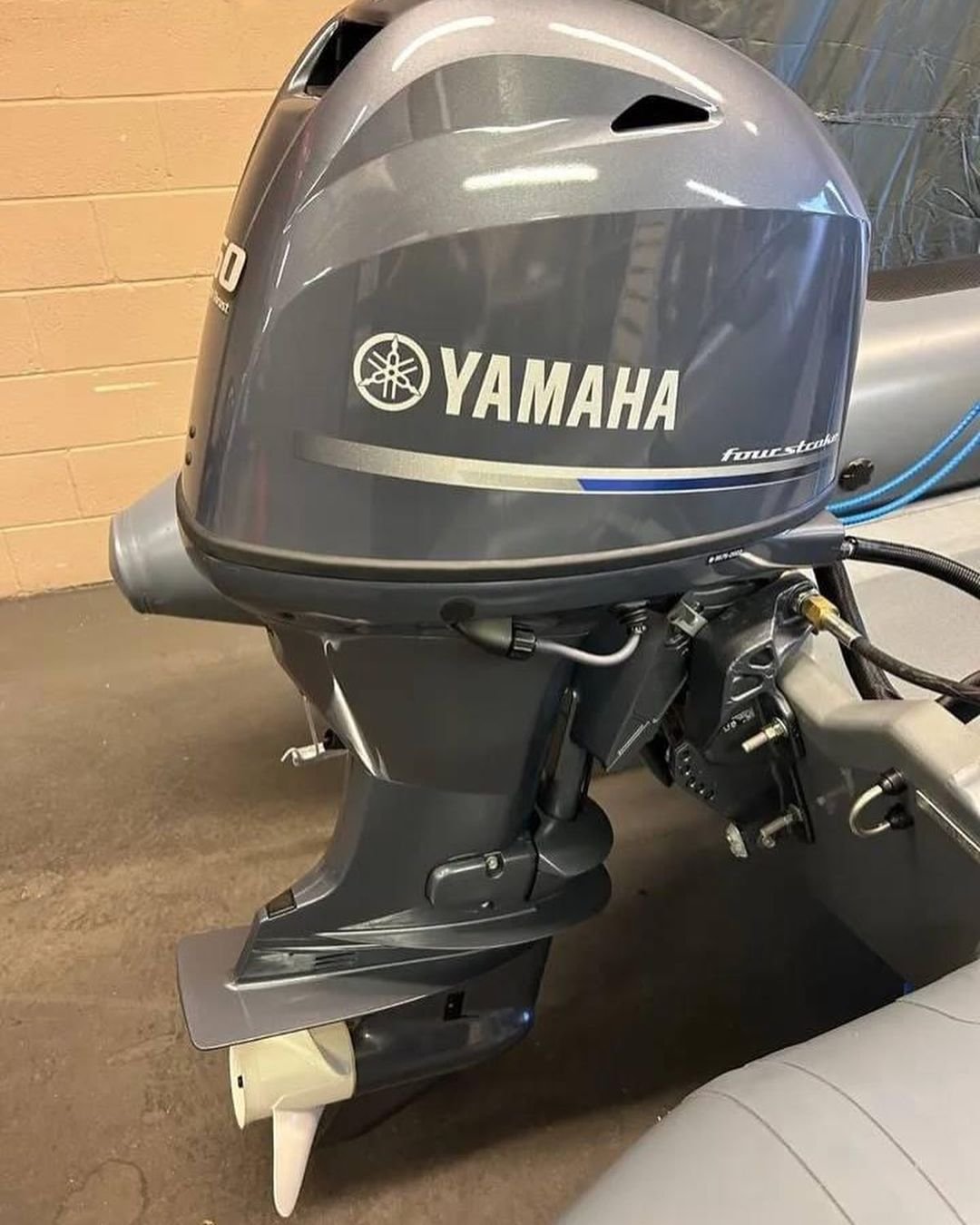 Motor fueraborda Yamaha de 50 CV, 4 tiempos, eje de 20 pulgadas, usado, año 2022
