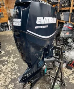 Used Evinrude Etec 200 HP 2 Stroke 25 Shaft