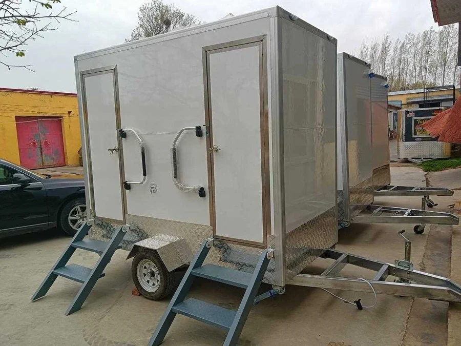 Trailer sanitário duplo unissex de 2,74 m (9 pés)