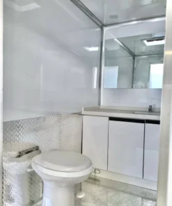 Remolque de baño de 3 estaciones con función de calefacción de aire acondicionado y calentador de agua